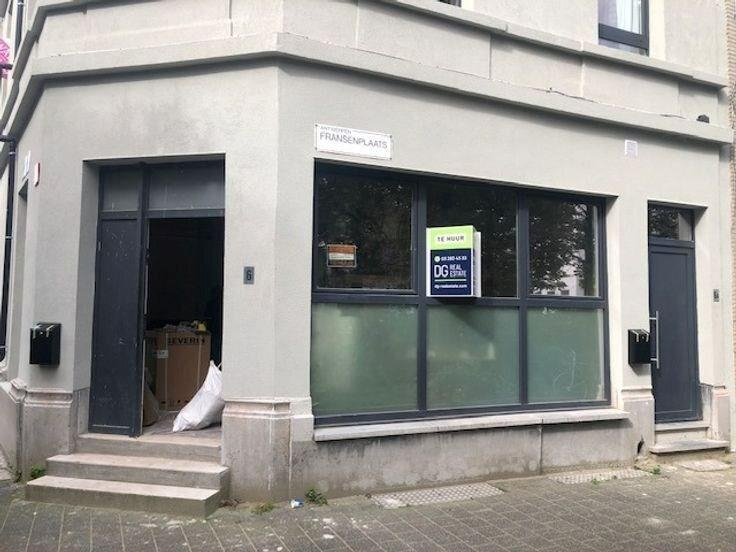Handelszaak te  huur in Antwerpen 2018 1350.00€  slaapkamers m² - Zoekertje 403022