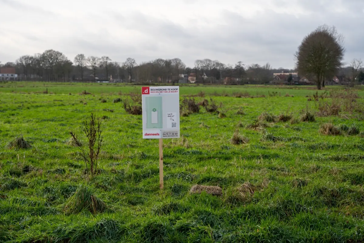 Bouwgrond te  koop in Malle 2390 255000.00€  slaapkamers m² - Zoekertje 404693