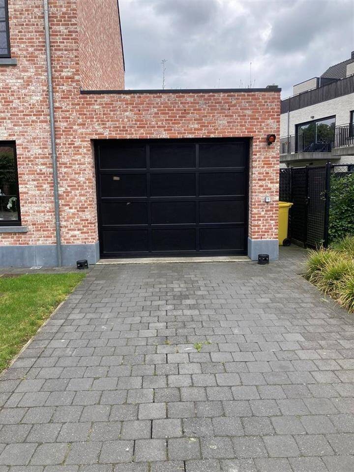 Parking & garage te  huur in Lille 2275 0.00€  slaapkamers m² - Zoekertje 406507