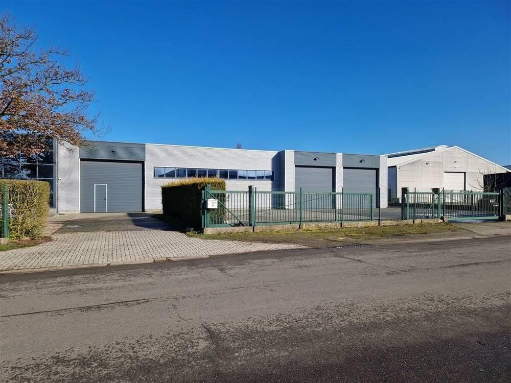 Handelszaak te  huur in Loenhout 2990 4500.00€  slaapkamers m² - Zoekertje 409540