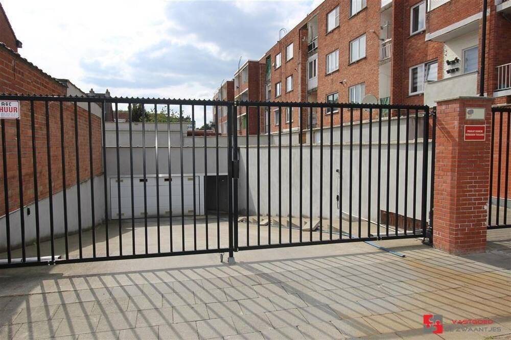Parking & garage te koop in Hoboken 2660 17000.00€ slaapkamers m² - Zoekertje 409427