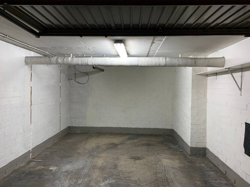 Parking & garage te koop in Deurne 2100 24900.00€ slaapkamers m² - Zoekertje 410098