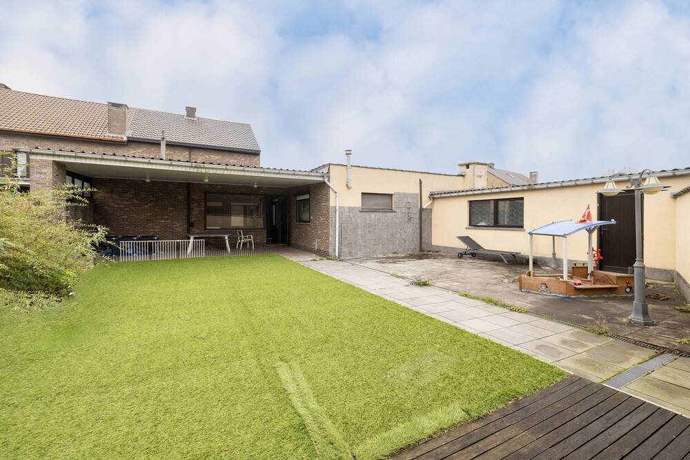 Huis te koop in Nijlen 2560 375000.00€ 4 slaapkamers 319.00m² - Zoekertje 488936