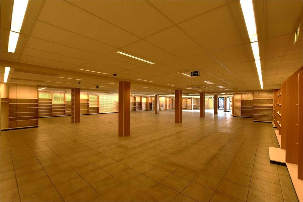 Handelszaak te  huur in Putte 2580 2750.00€  slaapkamers m² - Zoekertje 413394
