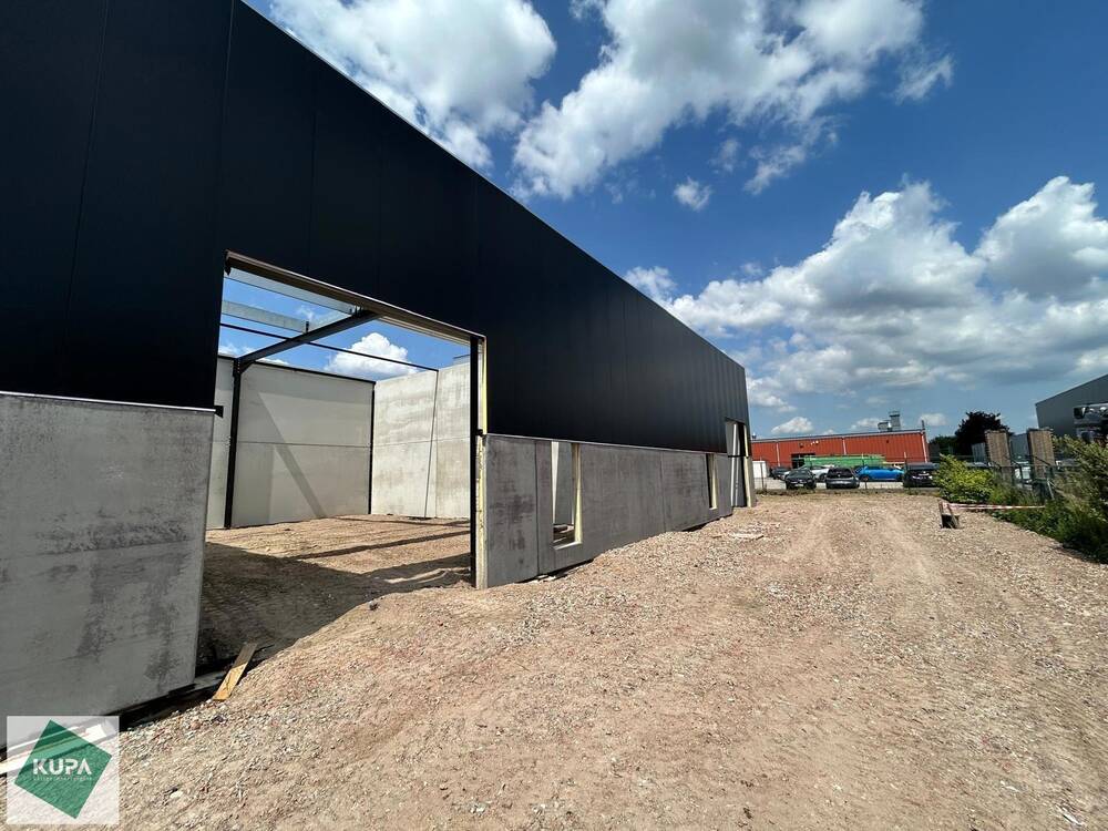 Handelszaak te  huur in Kontich 2550 1760.00€  slaapkamers 264.00m² - Zoekertje 413238