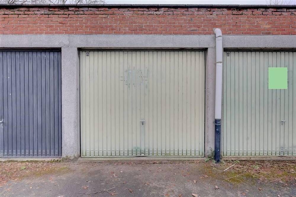 Parking & garage te koop in Zwijndrecht 2070 26900.00€ slaapkamers m² - Zoekertje 415696