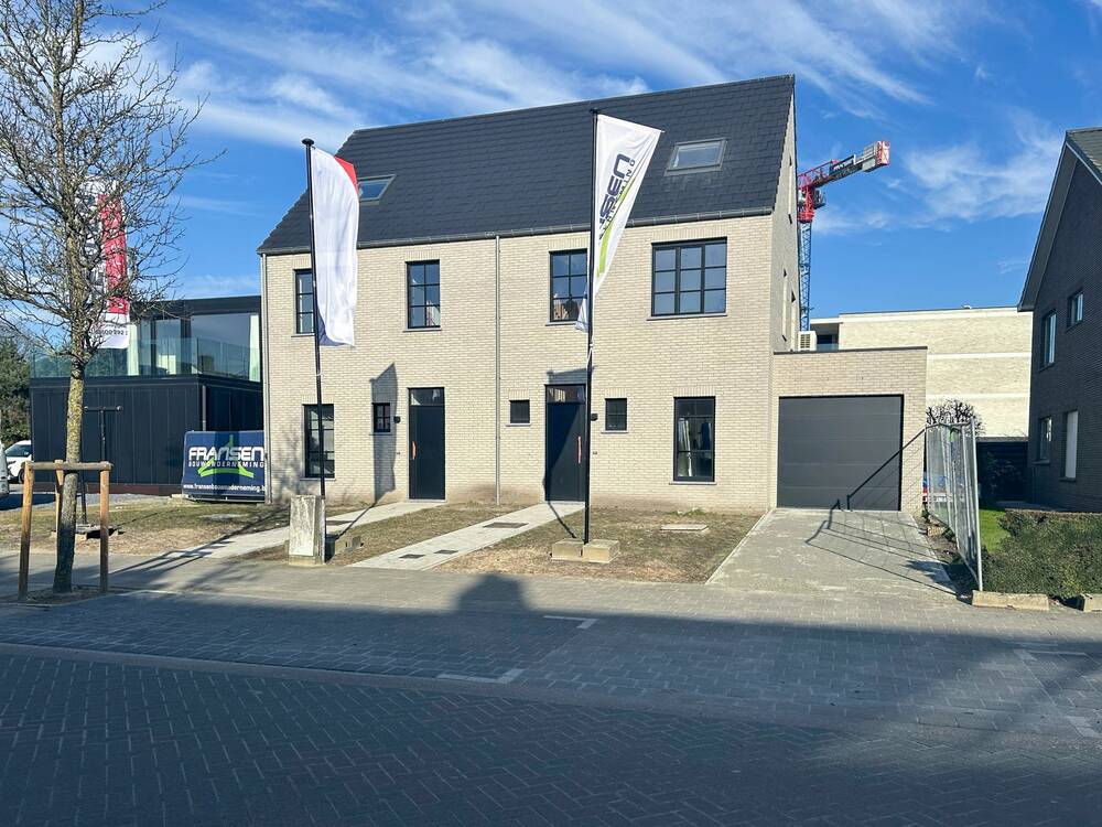 Huis te koop in Oud-Turnhout 2360 499000.00€ 5 slaapkamers 202.65m² - Zoekertje 416565
