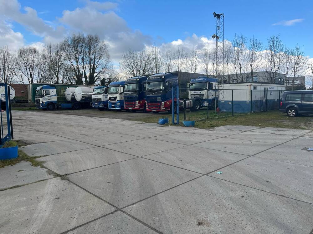 Handelszaak te huur in Schelle 2627 4750.00€ slaapkamers 3500.00m² - Zoekertje 417346