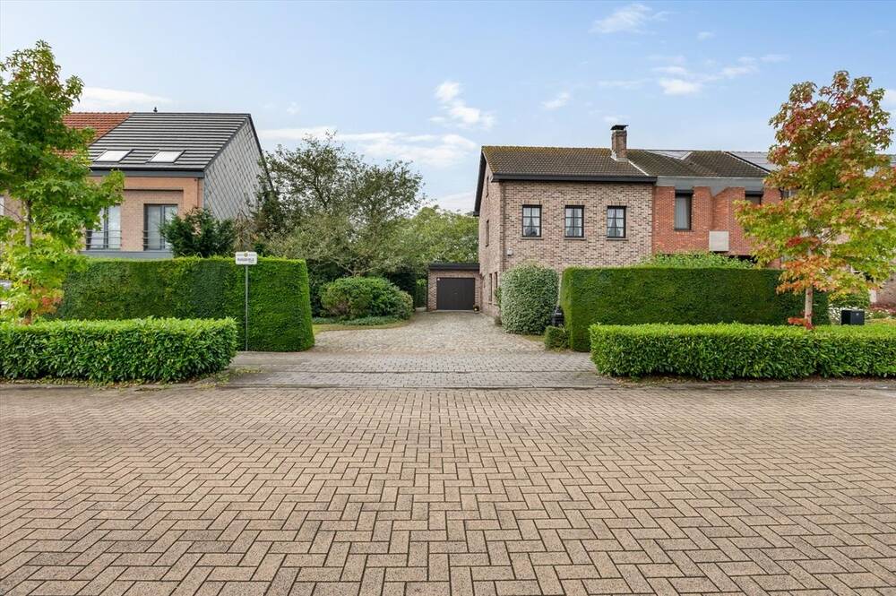 Huis te  koop in Wijnegem 2110 695000.00€ 3 slaapkamers 218.00m² - Zoekertje 424562