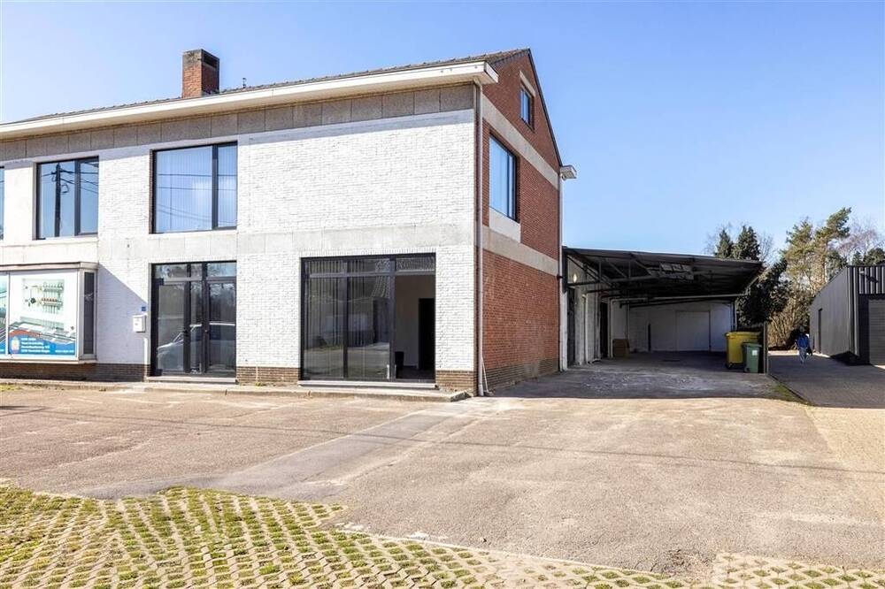 Handelszaak te huur in Herentals 2200 2600.00€ slaapkamers m² - Zoekertje 425160