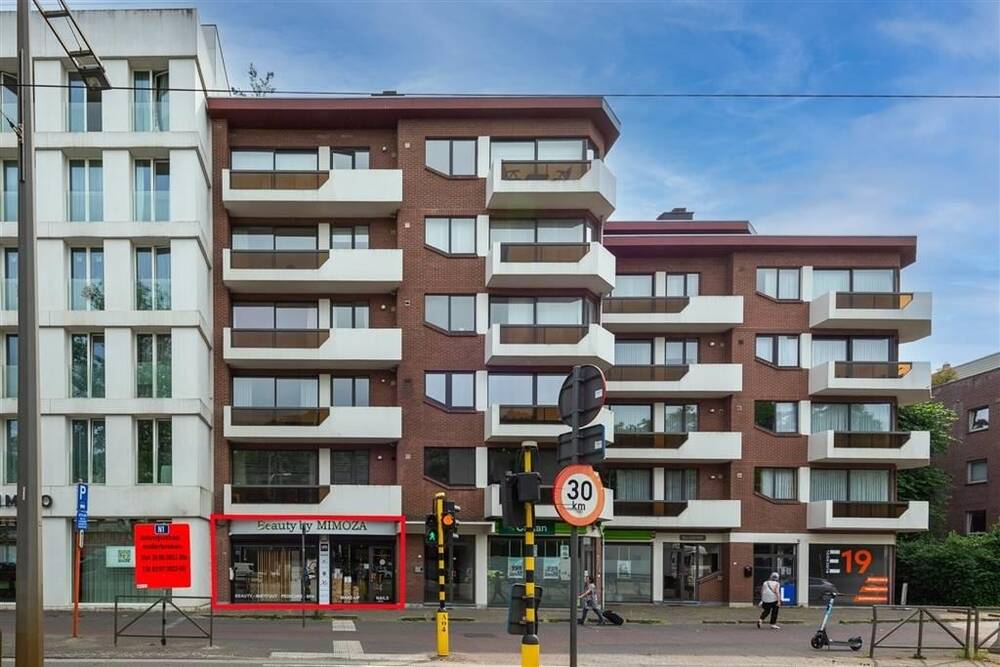 Handelszaak te koop in Mortsel 2640 375000.00€ slaapkamers 95.00m² - Zoekertje 426416