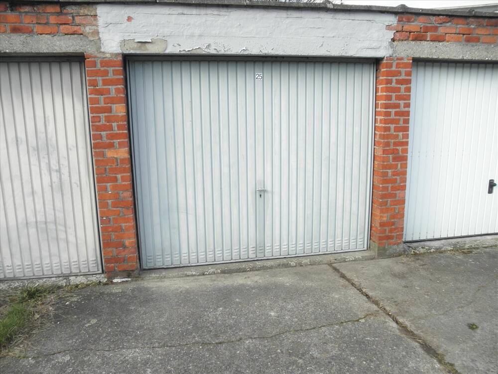 Parking & garage te koop in Wilrijk 2610 24000.00€ slaapkamers m² - Zoekertje 427629