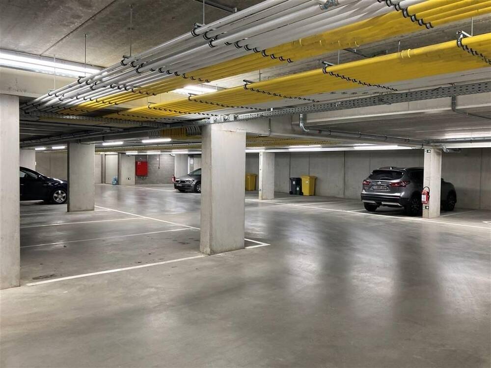 Parking & garage te koop in Mol 2400 16950.00€ slaapkamers m² - Zoekertje 429283