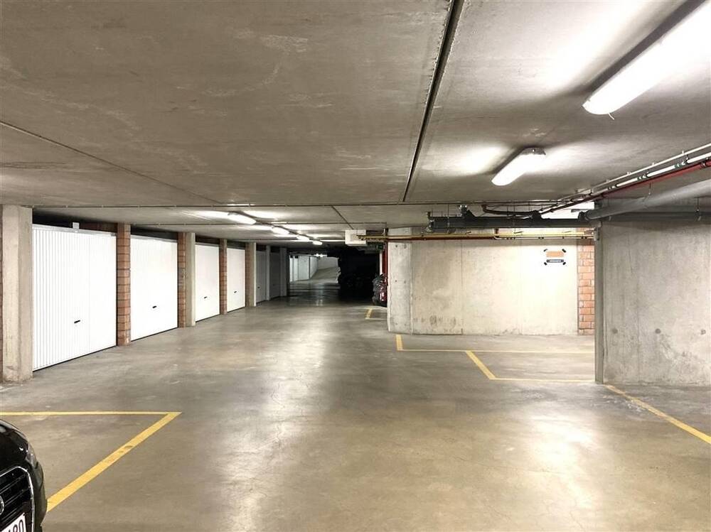 Parking & garage te koop in Lier 2500 20000.00€ slaapkamers m² - Zoekertje 429328