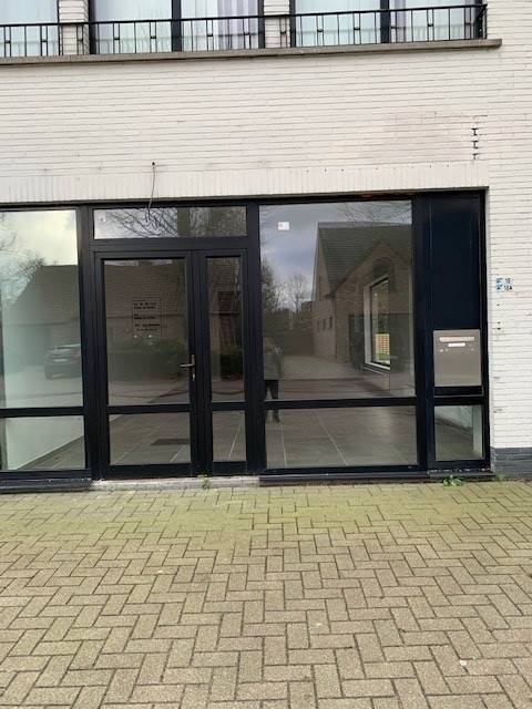 Handelszaak te huur in Olen 2250 1100.00€ slaapkamers 124.00m² - Zoekertje 436147