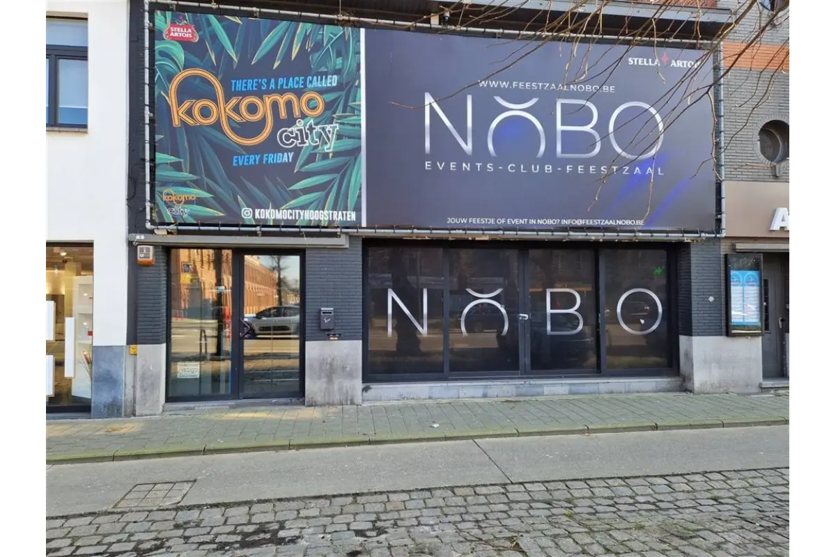 Handelszaak te  huur in Hoogstraten 2320 3000.00€  slaapkamers 274.00m² - Zoekertje 435469