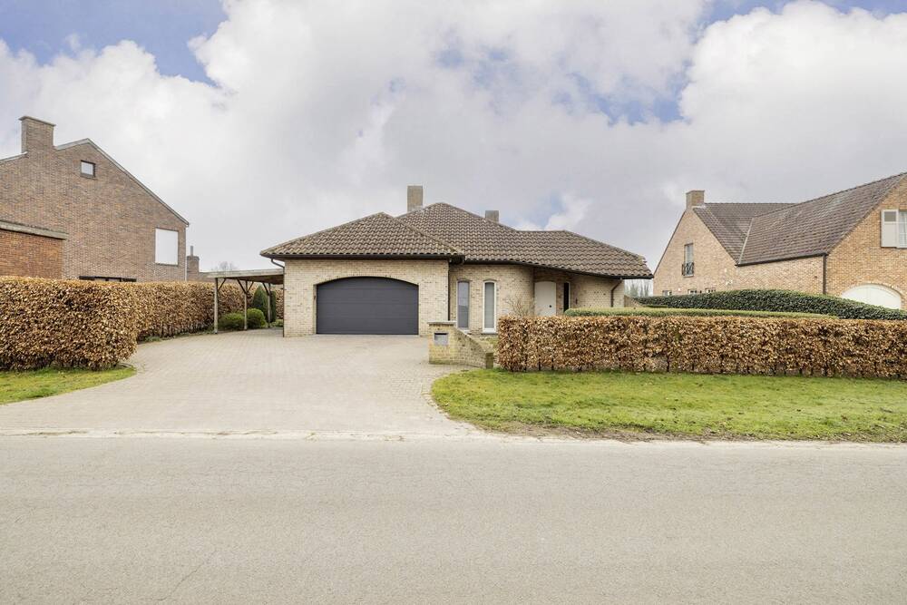 Huis te koop in Nijlen 2560 660000.00€ 4 slaapkamers 304.00m² - Zoekertje 437045
