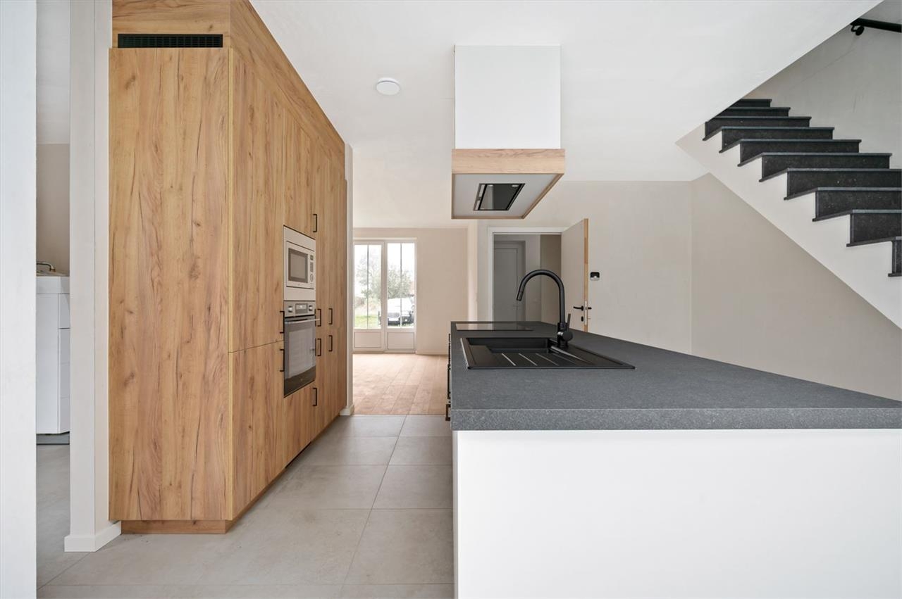 Huis te koop in Morkhoven 2200 438000.00€ 3 slaapkamers 146.00m² - Zoekertje 437381