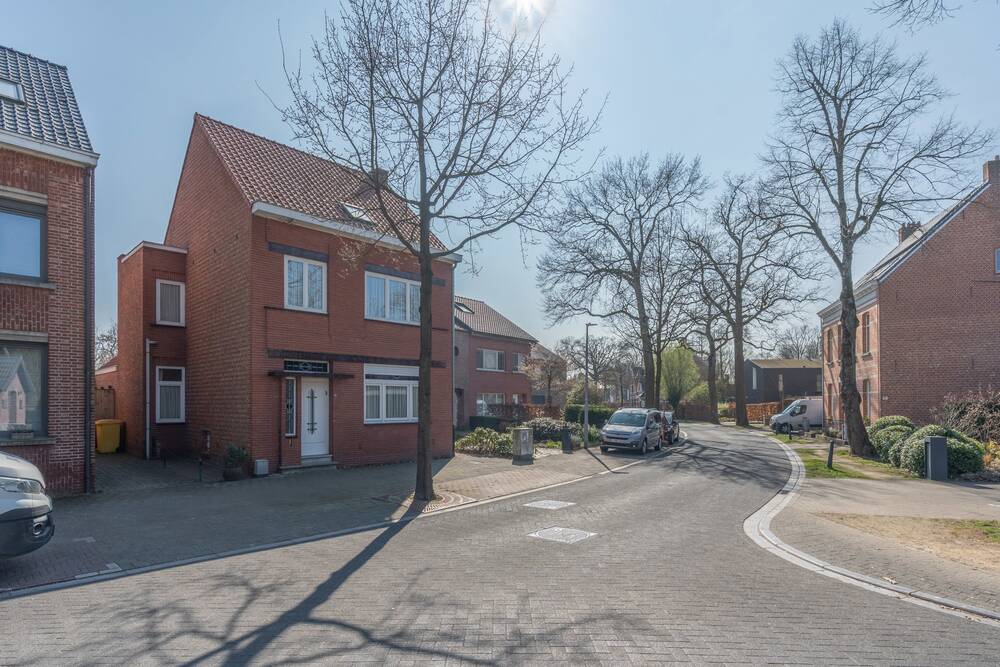 Huis te koop in Oud-Turnhout 2360 350000.00€ 3 slaapkamers 172.00m² - Zoekertje 436358
