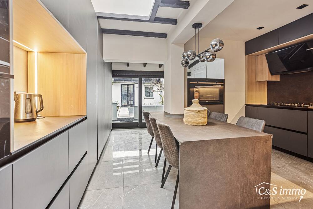 Huis te koop in Hoboken 2660 410000.00€ 4 slaapkamers 244.00m² - Zoekertje 437314