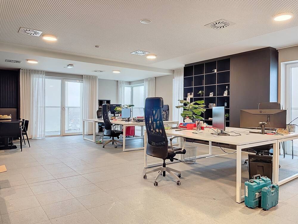 Handelszaak te huur in Antwerpen 2000 2750.00€ slaapkamers 250.00m² - Zoekertje 437323
