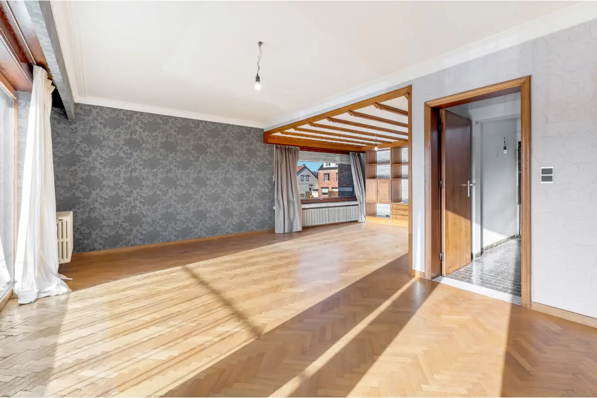 Appartement te  koop in Dessel 2480 209000.00€ 4 slaapkamers 190.00m² - Zoekertje 439576