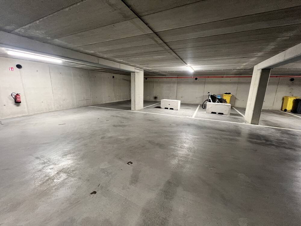 Parking te  huur in Schriek 2223 60.00€  slaapkamers m² - Zoekertje 441590