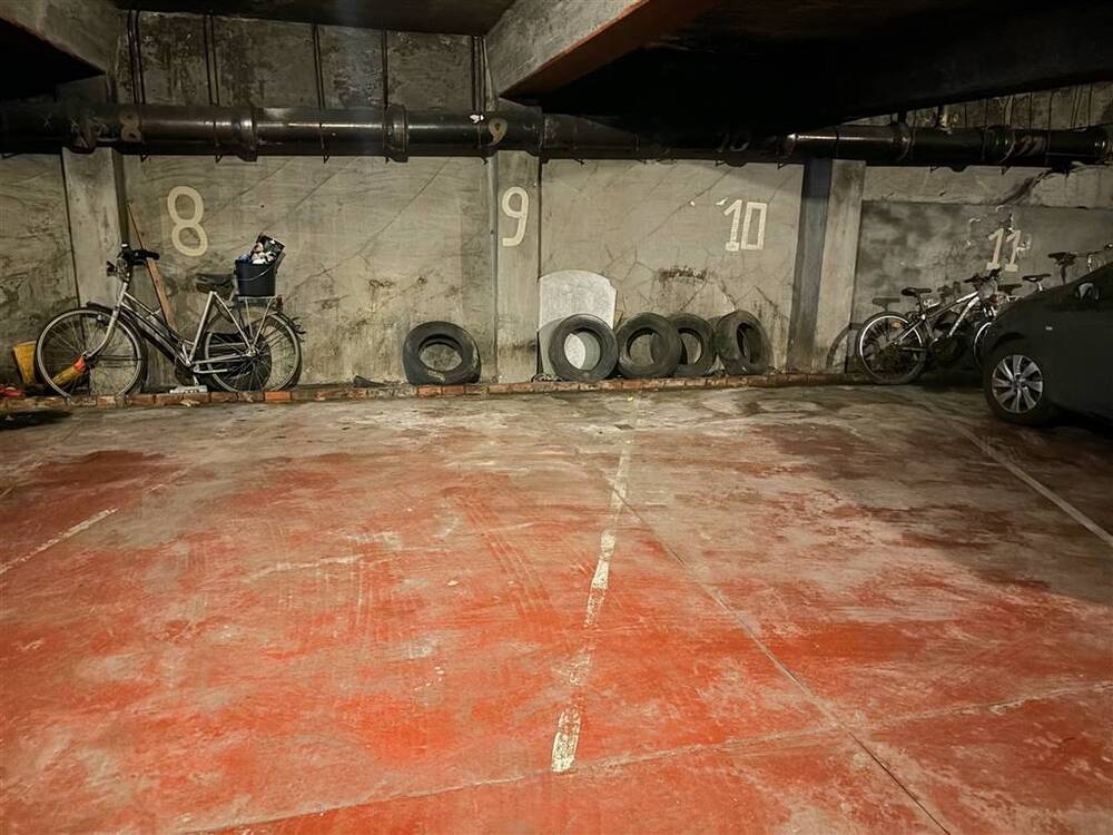 Parking te huur in Turnhout 2300 75.00€ slaapkamers m² - Zoekertje 441646