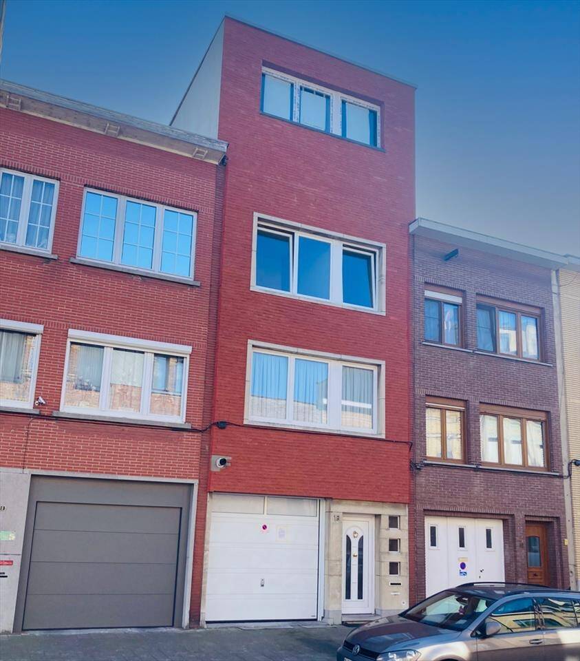 Huis te koop in Wilrijk 2610 599000.00€ 6 slaapkamers 349.00m² - Zoekertje 443010