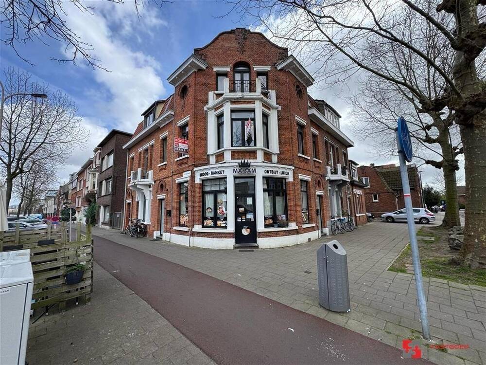 Handelszaak te koop in Hoboken 2660 390000.00€ 2 slaapkamers 192.00m² - Zoekertje 443376