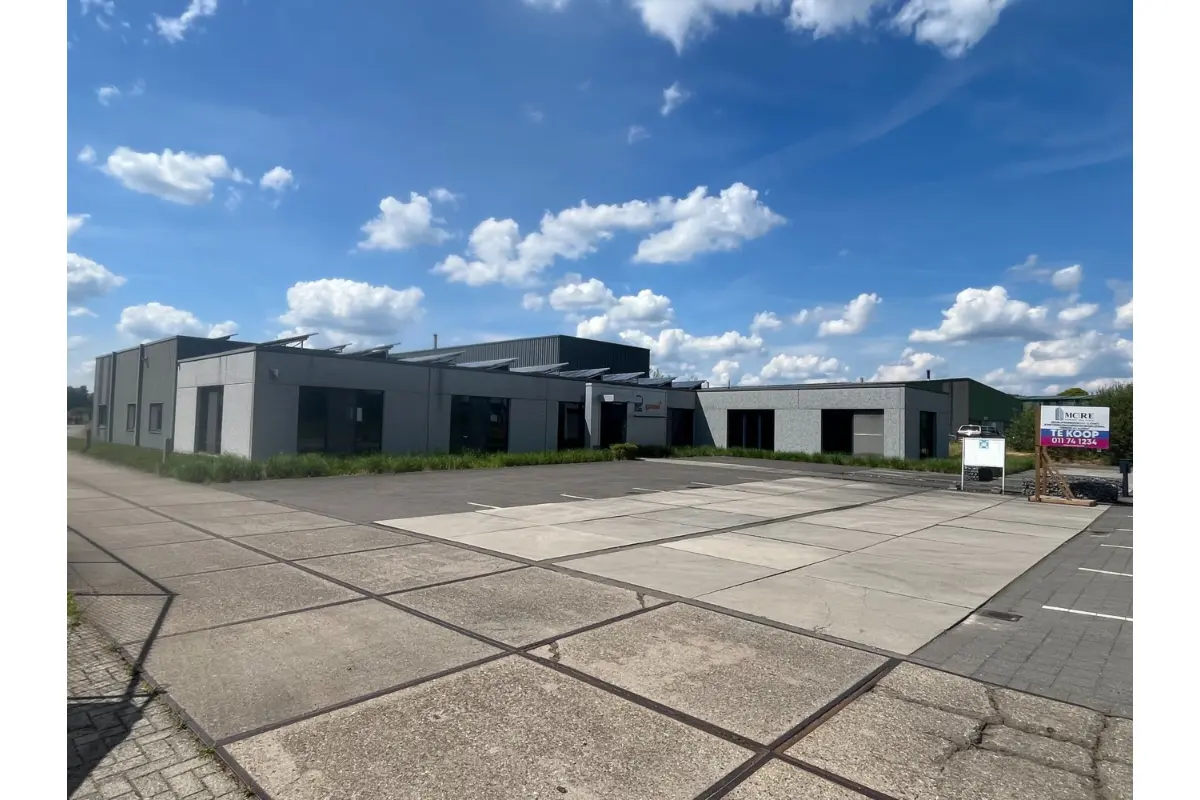 Handelszaak te  koop in Laakdal 2430 1485000.00€  slaapkamers 1397.00m² - Zoekertje 662016