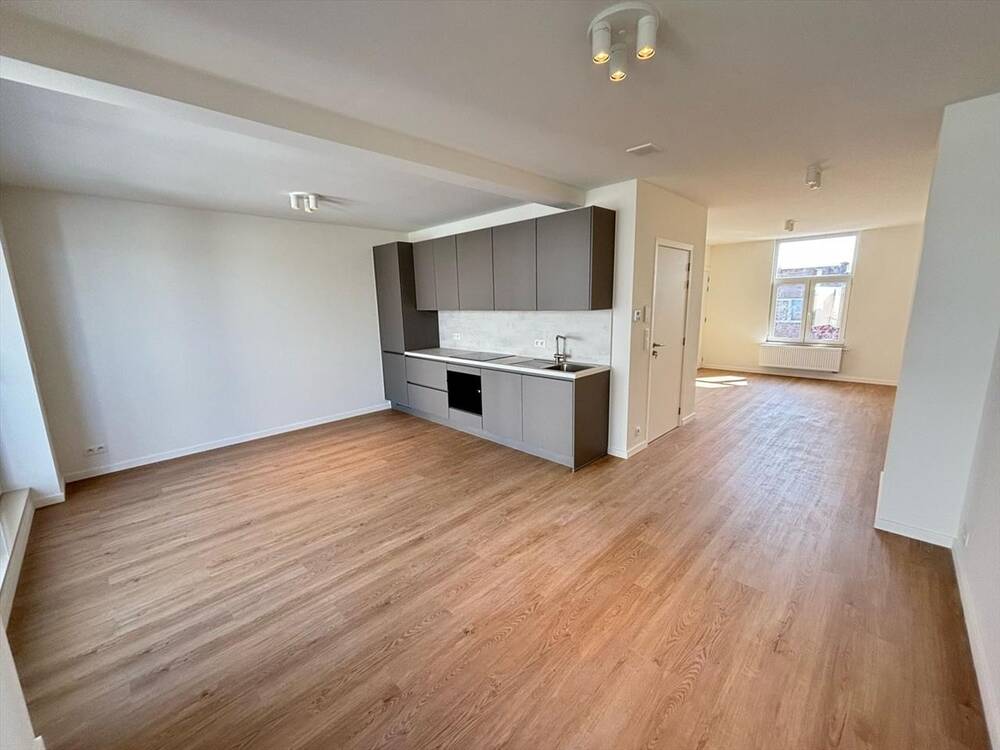 Appartement te huur in Berchem 2600 950.00€ 1 slaapkamers 58.00m² - Zoekertje 448060