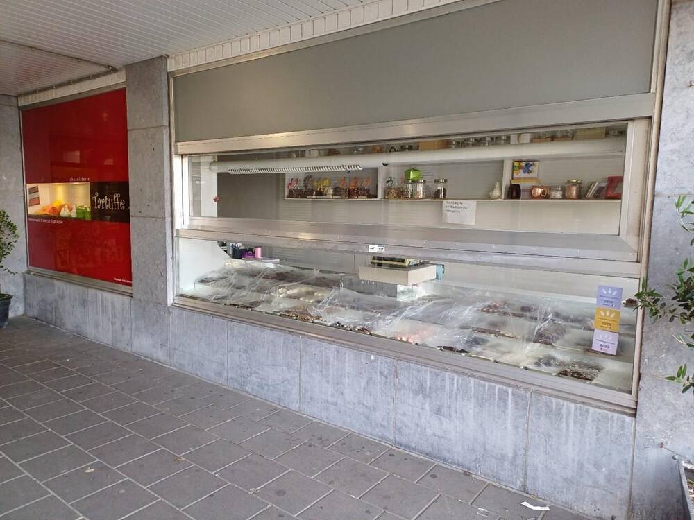 Handelszaak te huur in Wilrijk 2610 850.00€ slaapkamers m² - Zoekertje 447279
