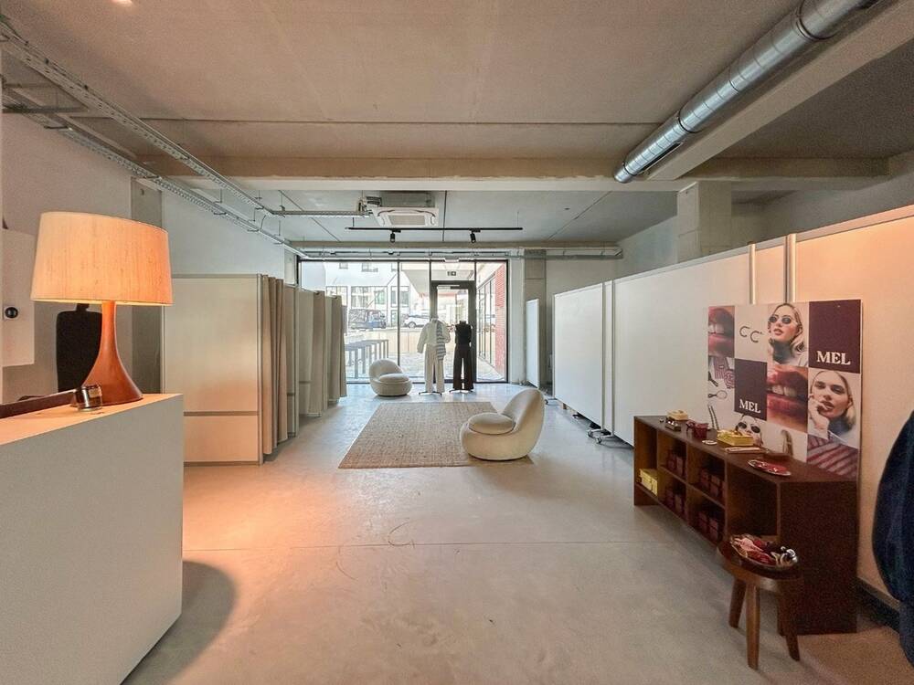 Handelszaak te huur in Antwerpen 2000 4000.00€ slaapkamers m² - Zoekertje 448169