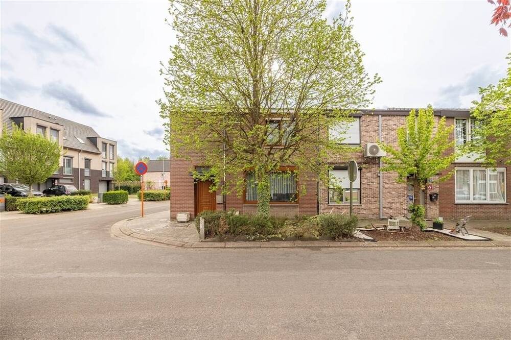 Huis te koop in Herentals 2200 298000.00€ 4 slaapkamers 130.00m² - Zoekertje 451593