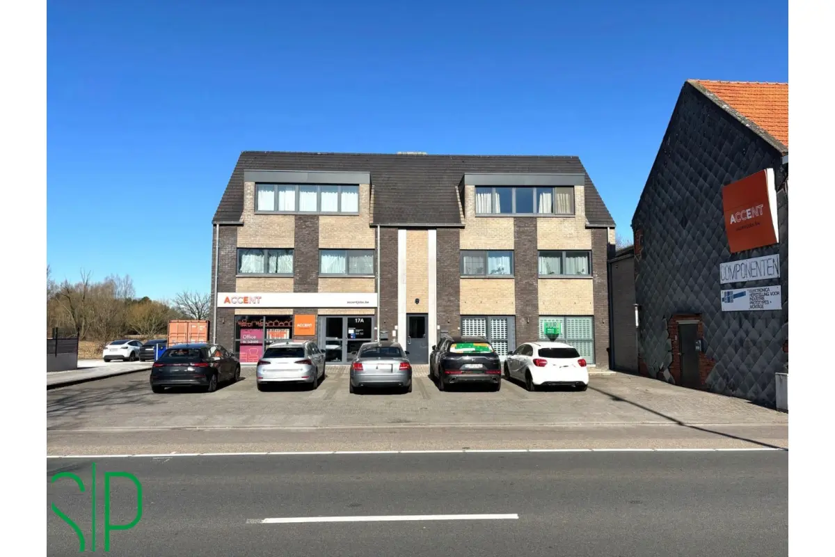 Handelszaak te  huur in Geel 2440 1350.00€  slaapkamers 120.00m² - Zoekertje 452062