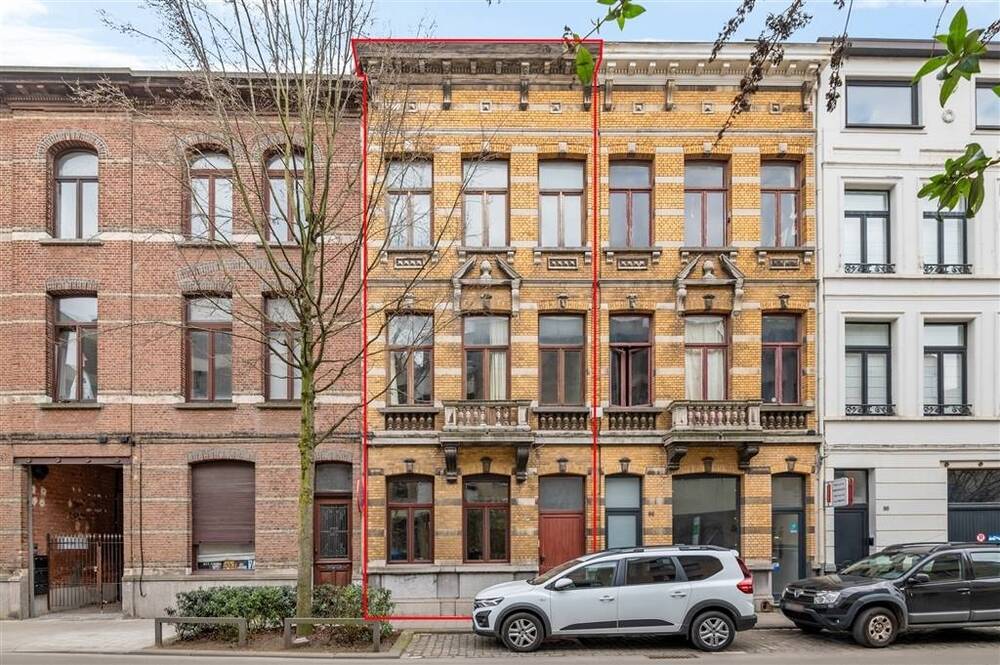 Huis te koop in Berchem 2600 489000.00€ 9 slaapkamers 262.00m² - Zoekertje 454342