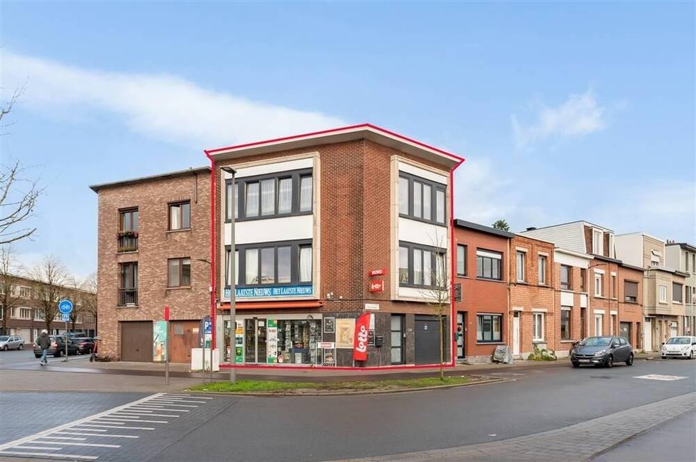 Huis te koop in Berchem 2600 585000.00€ 4 slaapkamers 160.00m² - Zoekertje 454354