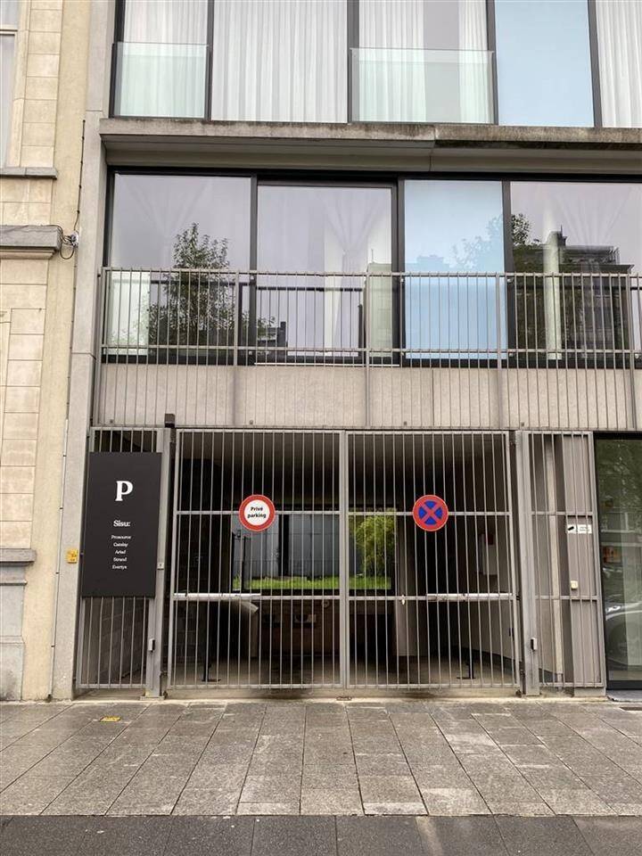 Parking & garage te koop in Antwerpen 2000 520000.00€ slaapkamers m² - Zoekertje 457936