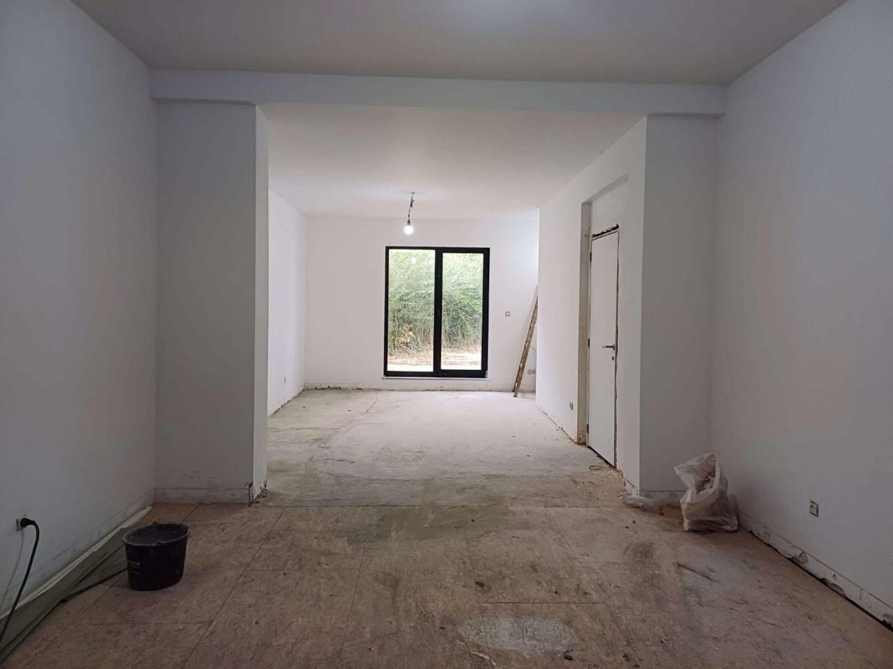 Handelszaak te  huur in Mortsel 2640 650.00€  slaapkamers m² - Zoekertje 458186