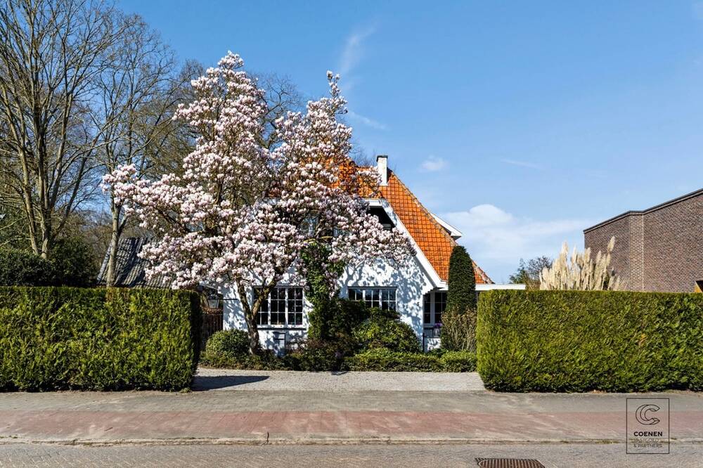 Huis te koop in Zandhoven 2240 698000.00€ 2 slaapkamers 160.00m² - Zoekertje 459393