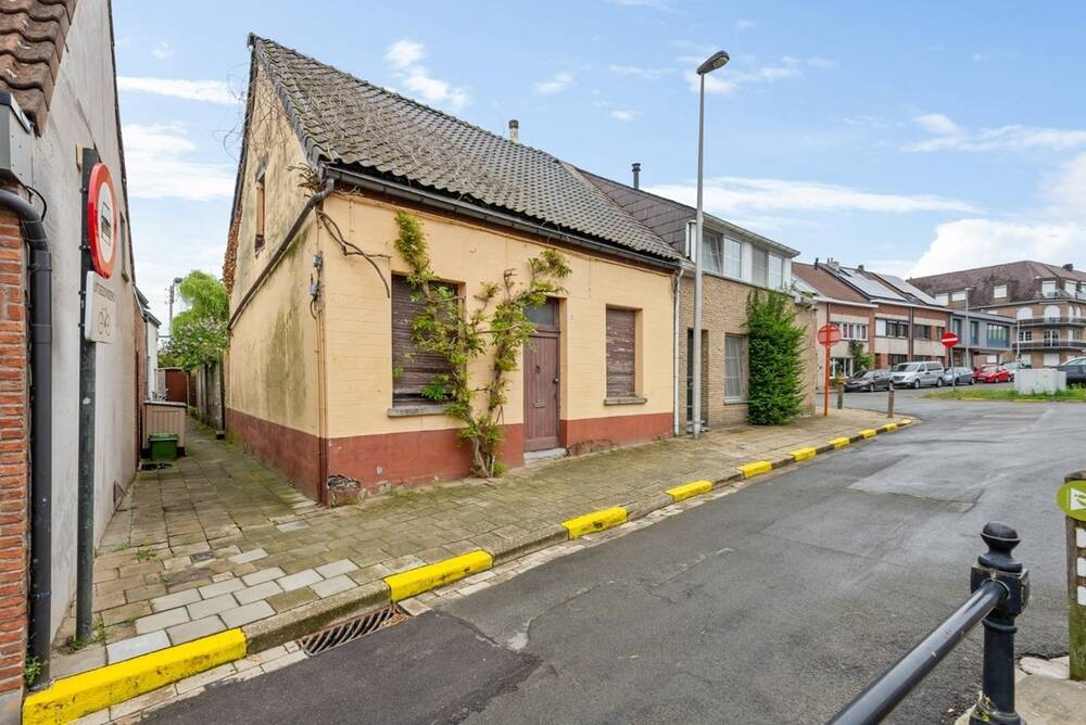 Huis te koop in Niel 2845 149000.00€ 3 slaapkamers m² - Zoekertje 461054