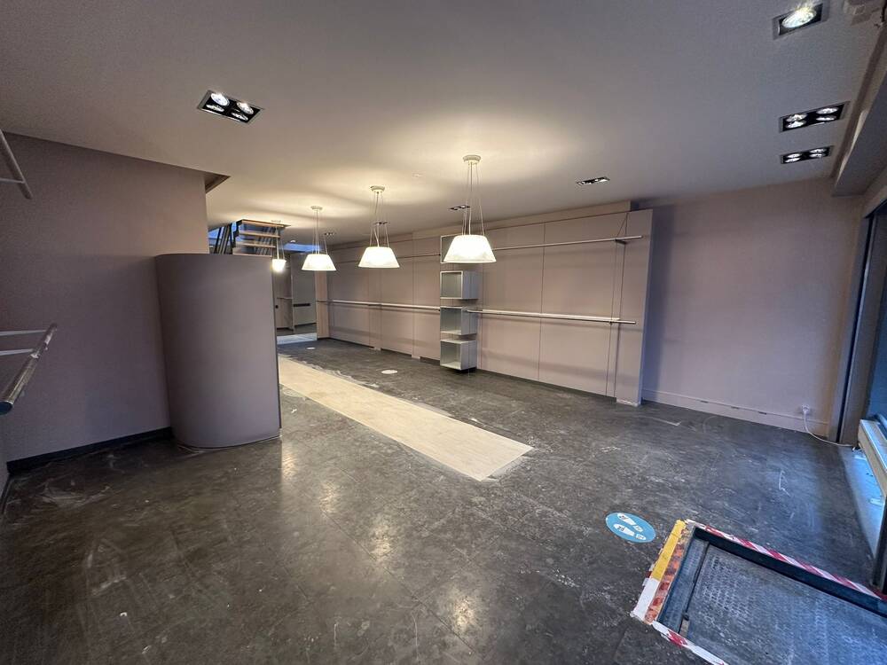 Handelszaak te huur in Mechelen 2800 1800.00€ slaapkamers m² - Zoekertje 462327