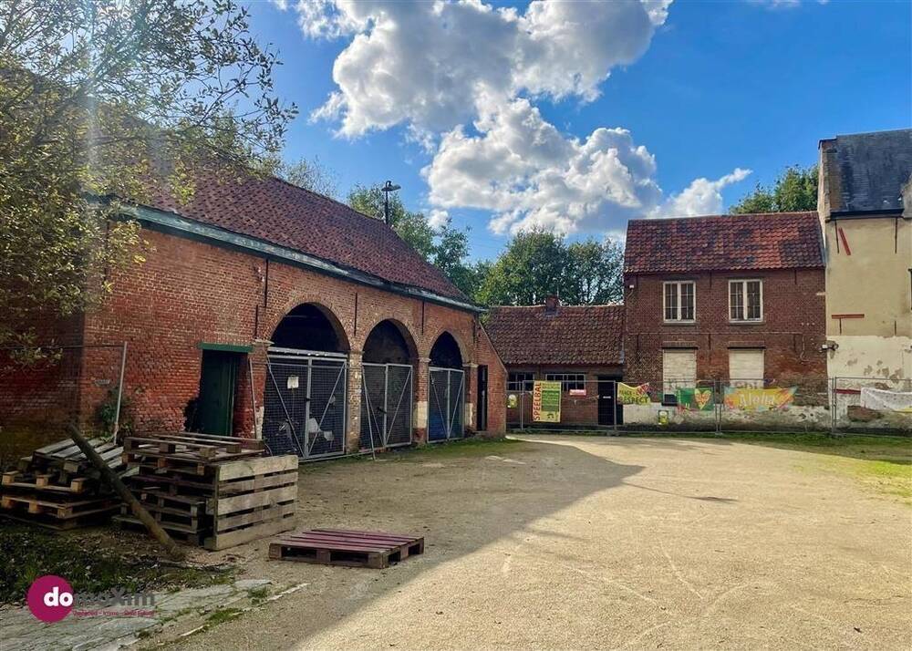 Huis te koop in Onze-Lieve-Vrouw-Waver 2861 375000.00€ slaapkamers 215.00m² - Zoekertje 461685