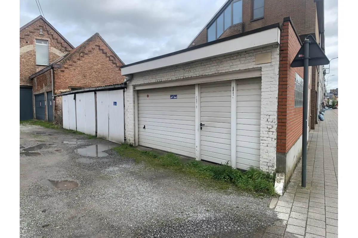 Parking & garage te  koop in Mechelen 2800 99000.00€  slaapkamers m² - Zoekertje 461724