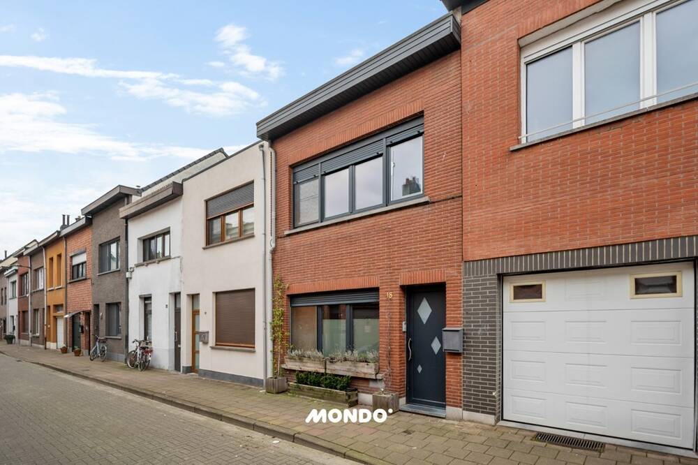 Huis te koop in Hoboken 2660 374000.00€ 4 slaapkamers 155.00m² - Zoekertje 466328