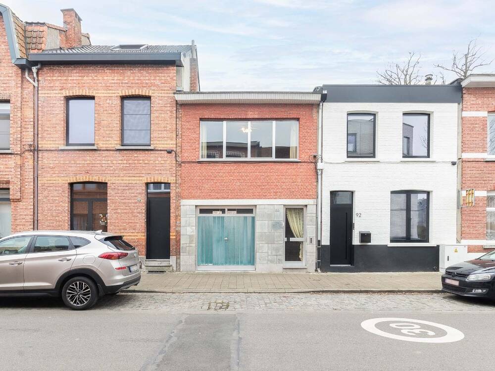 Huis te koop in Wilrijk 2610 274000.00€ 2 slaapkamers 145.00m² - Zoekertje 466098