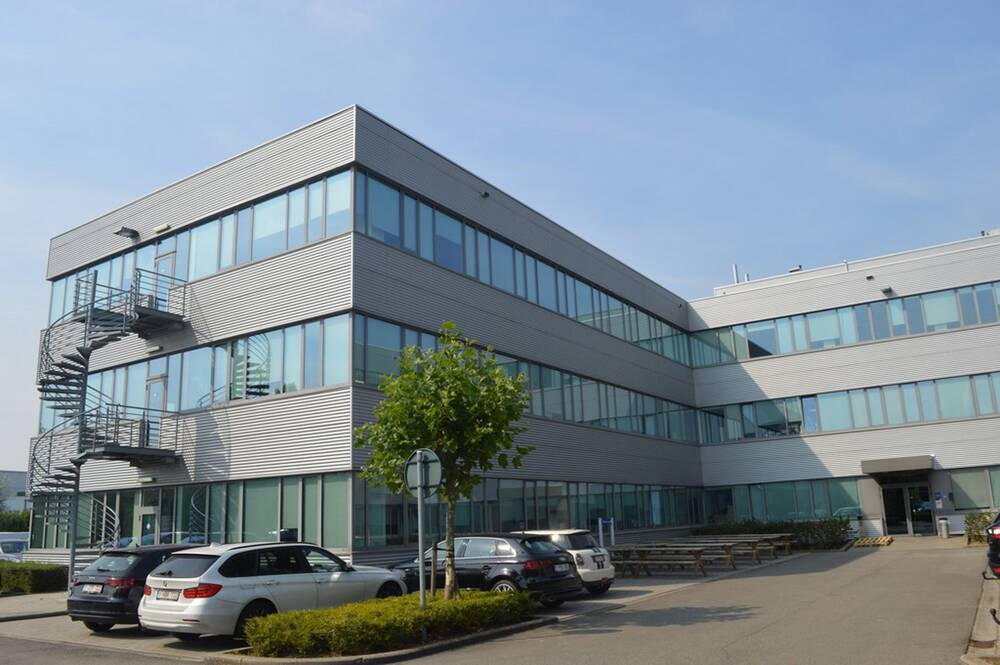 Handelszaak te  huur in Wommelgem 2160 13000.00€  slaapkamers 1200.00m² - Zoekertje 467037