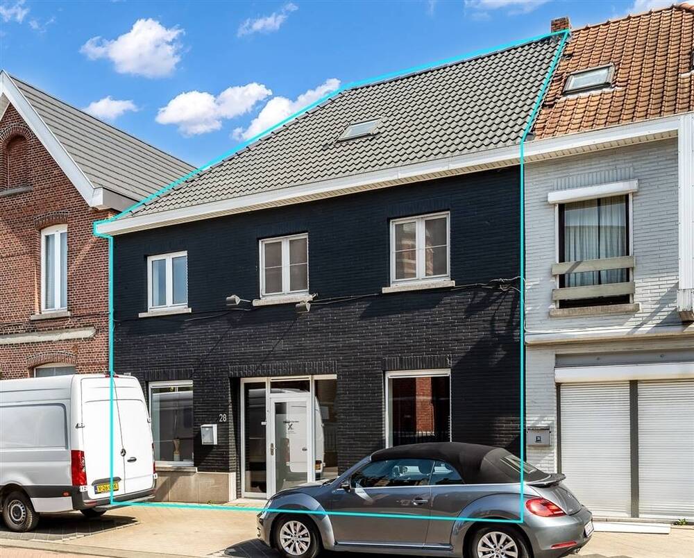 Mixgebouw te  koop in Balen 2490 397000.00€ 3 slaapkamers 232.00m² - Zoekertje 468590