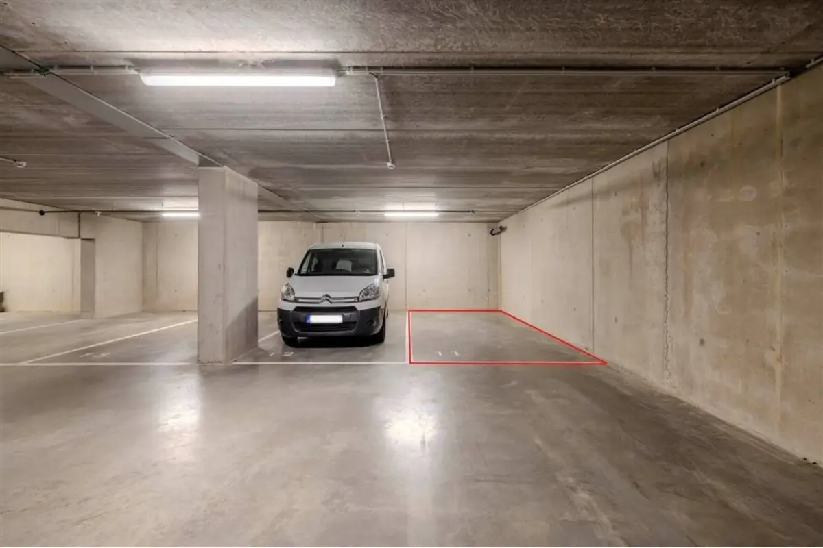 Parking & garage te  koop in Lille 2275 17000.00€  slaapkamers m² - Zoekertje 467814